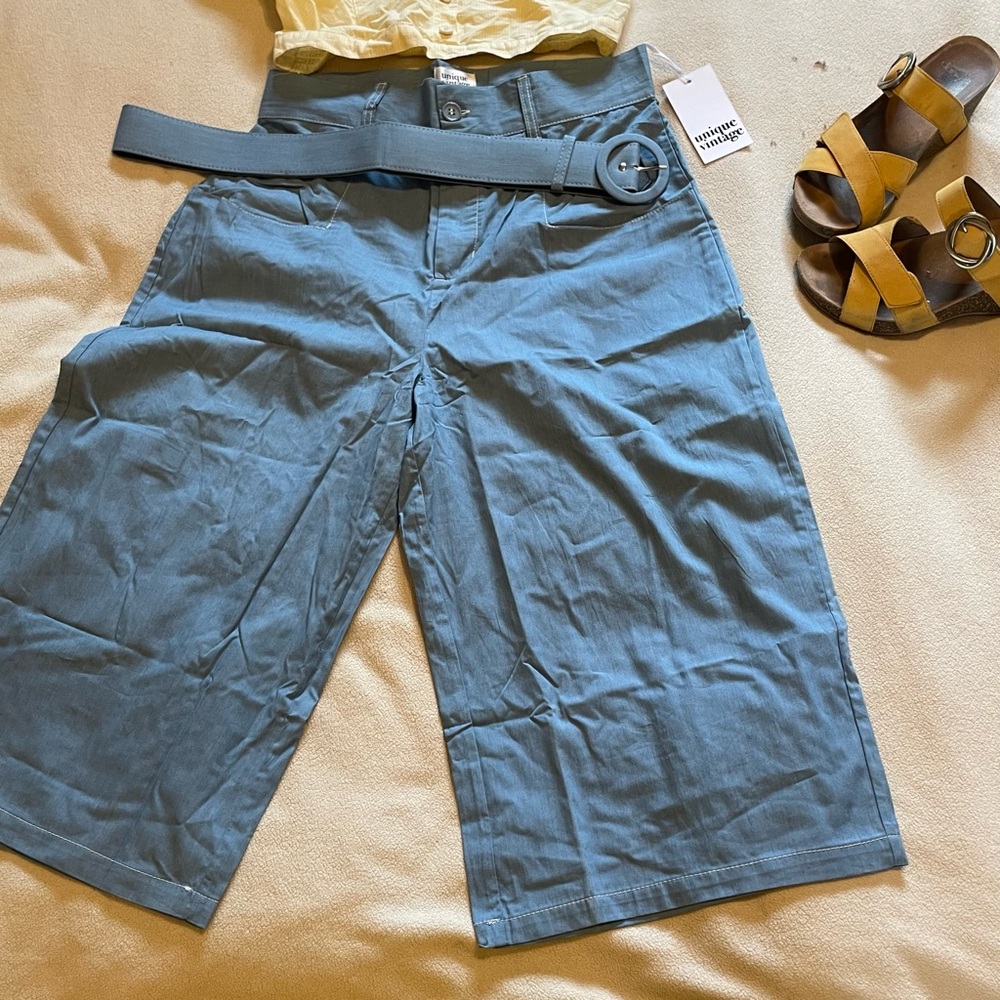 Unique Vintage retro culottes and matching belt